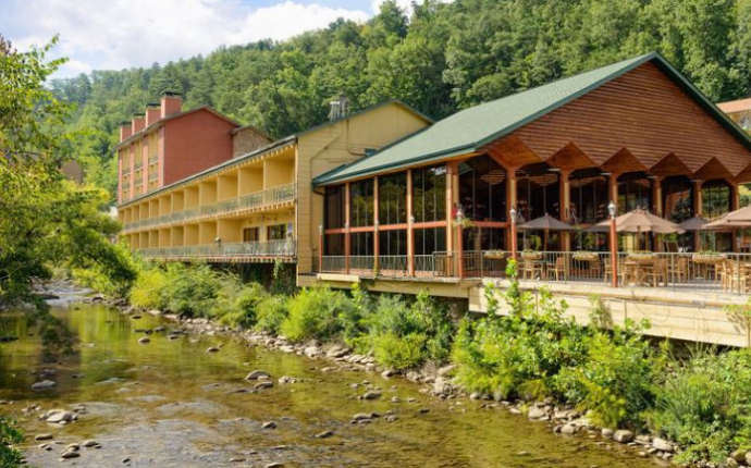Great Smokey Mountains - River Terrace Resort 