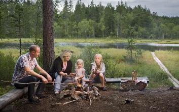 Familiereis door de Zweedse natuur - Kampvuur