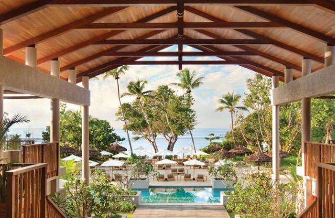 Kempinski seychelles - zwembad met uitzicht
