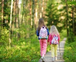 Via Zweden op reis door Finland - Kinderen bos