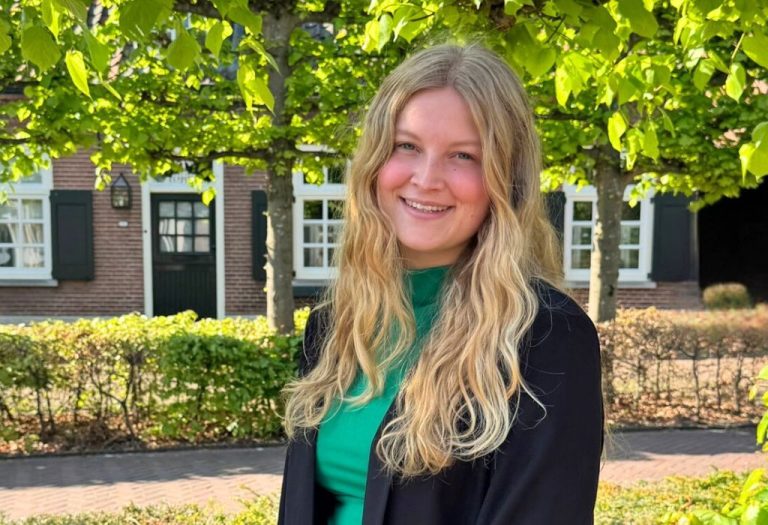 Eva Hagemeijer – enthousiast, zorgvuldig en jouw expert voor reizen naar o.a. Azië, Afrika en Oceanië.