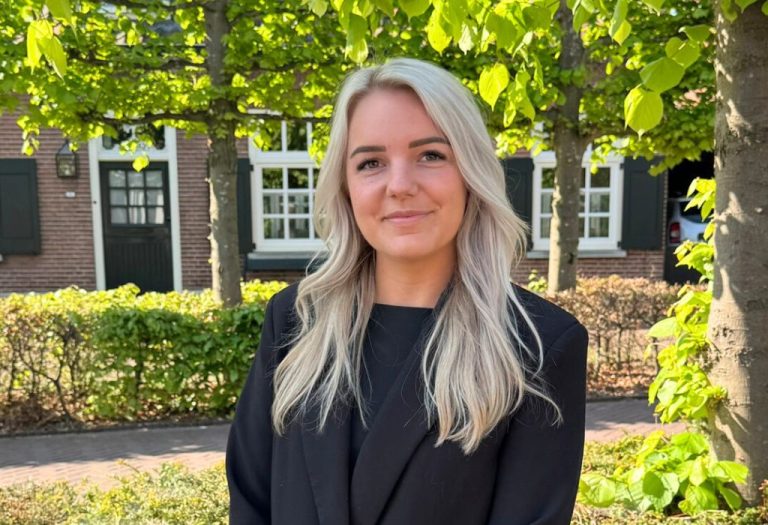 Sanne Hubers – specialist in verre maatwerk reizen en jouw aanspreekpunt voor persoonlijk reisadvies.